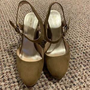 Nude Nine West Slingback Chunky Heels